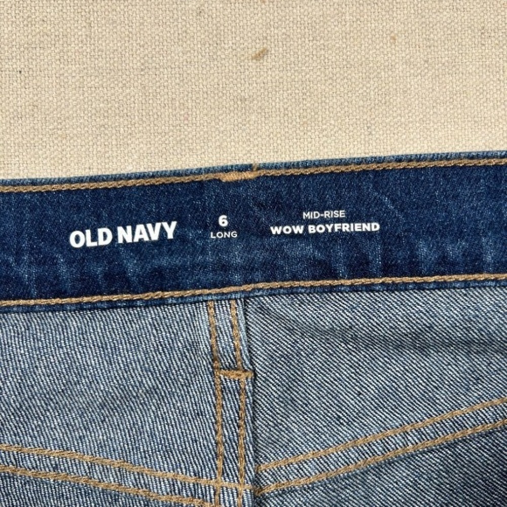 Old Navy Jeans Womens 6L Long Mid-Rise Wow Boyfriend Dark Denim Faded‎ - Picture 3 of 10